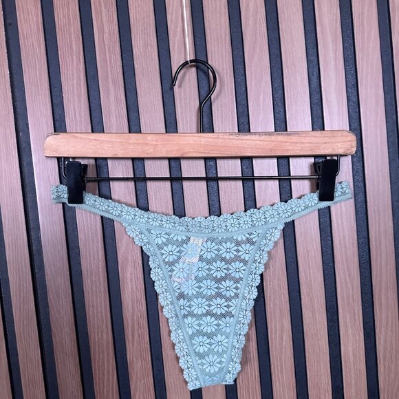 Victoria's Secret Other - New Victorias Secret Underwear Medium Womens Green Lacey Flower String Thong
